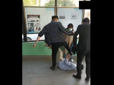 水滴筹打人员工被拘留12日 罚款500元