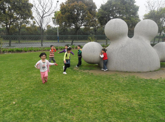 「孩子」给娃穿衣谨记“三暖二凉”，让娃一年少生病！提醒：天气渐热
