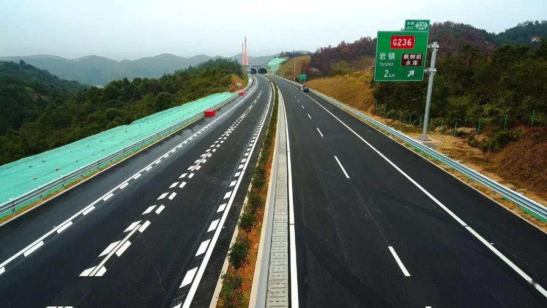 关于河惠莞高速公路麻布岗互通出口至兴宁市罗浮连接线公路工程(龙 