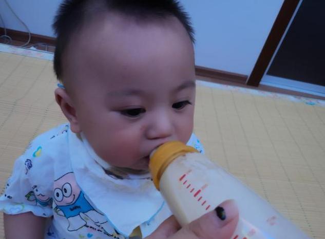 【时间】这3个时间也不要给娃喝水！儿科医生：小心不长个宁可孩子渴着