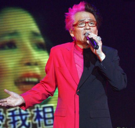 靠一首歌风靡全网，一生经历三段感情，64岁因癌