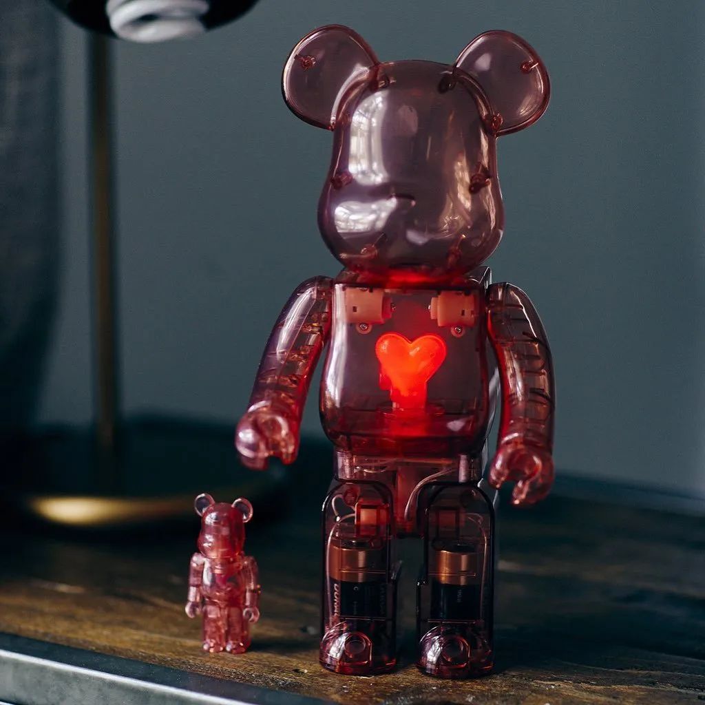 发光融心积木熊,红色 eu x be@rbrick 明日发售