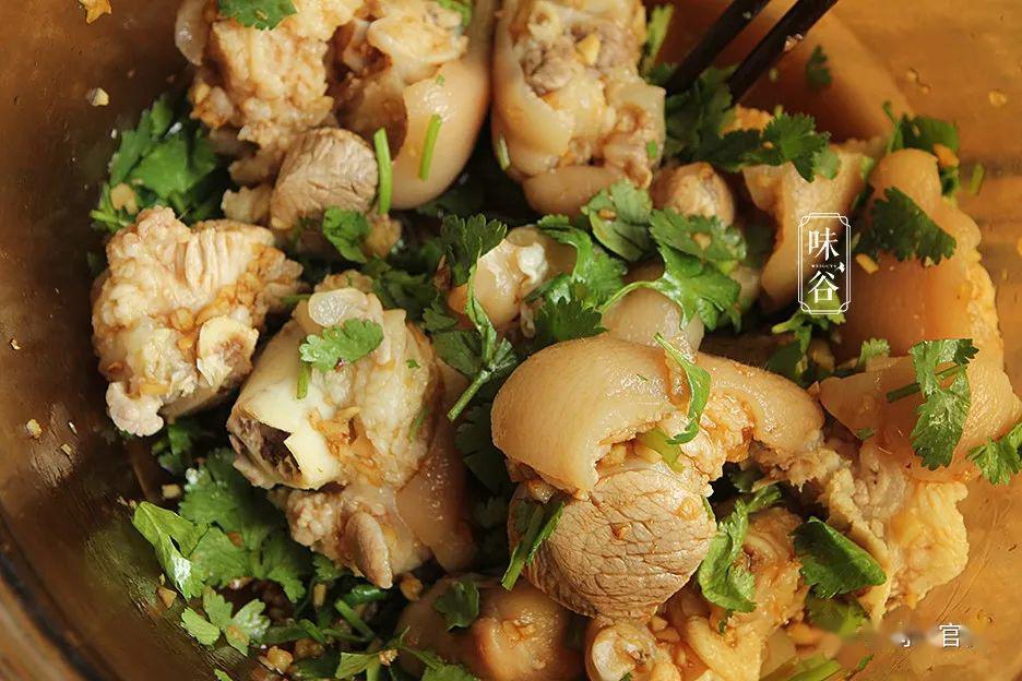 猪脚怎么做好吃不要放糖 51bec69e6b7f4e9c9dd1d6ac70d9516f.jpeg