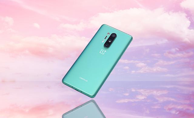 多位数码大V发起微博投票,一加8 Pro成最热门的购机选择