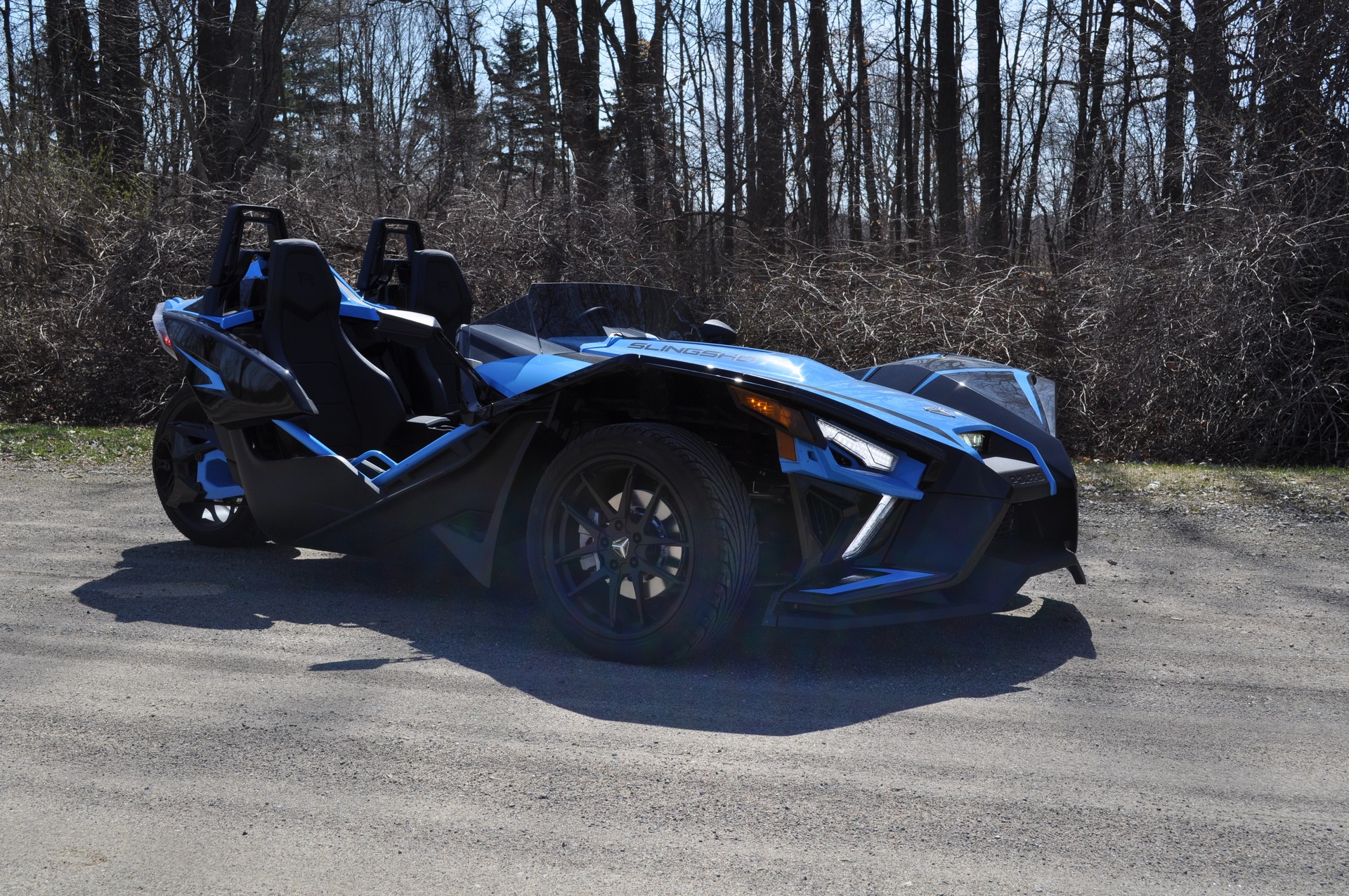 极为拉风的2020款polaris slingshot三轮跑车