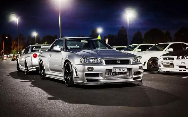 一次看见那么多崭新的gtr r34是多么难得的事情