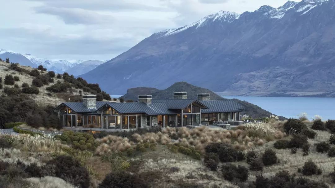 盖茨夫妇一直屯粮,外国富豪“末日堡垒”,无法想象