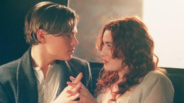 疯子的爱情讲了什么 7d14b8e149384844b9a74f99cf990e32.jpeg