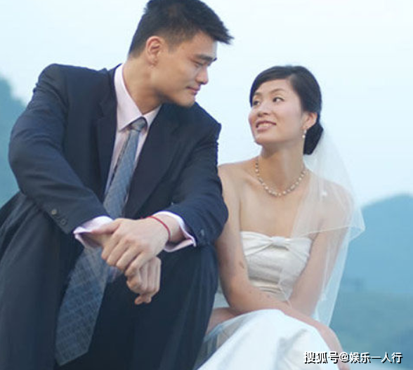 「身高」网友：又是一个巨人姚明女儿的身高已“失控”？根本不像个10岁孩子