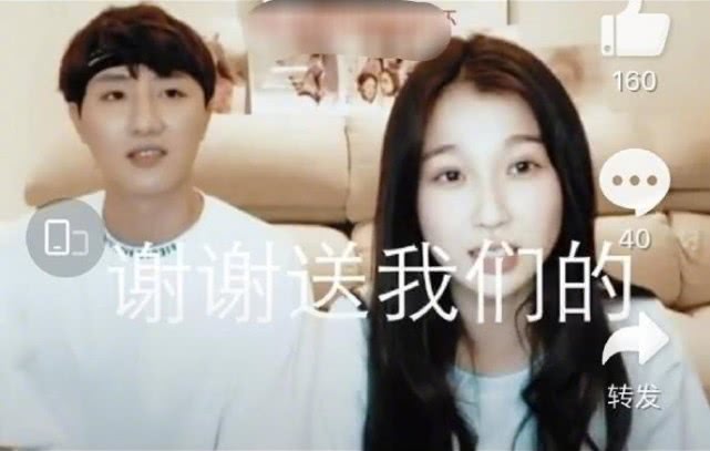 虞书欣家有多壕？直播卖力互动却没人气，父母