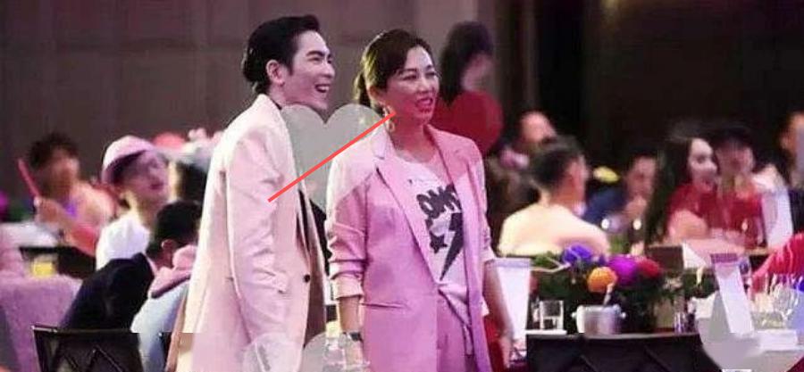 认爱经纪人?萧敬腾痛诉真相:我可以告他们