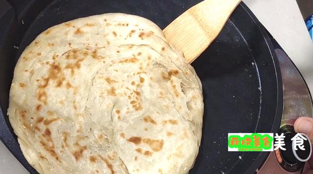 怎么在家做千层饼 a3b1a02abcfa4d13b5e166d6750fd560.jpeg