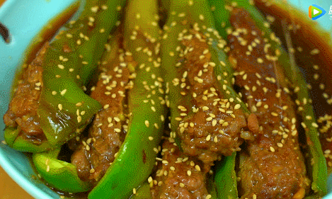 辣椒里面放肉馅怎么做好吃 b7617965b306457aa4d8fb3951221f93.gif