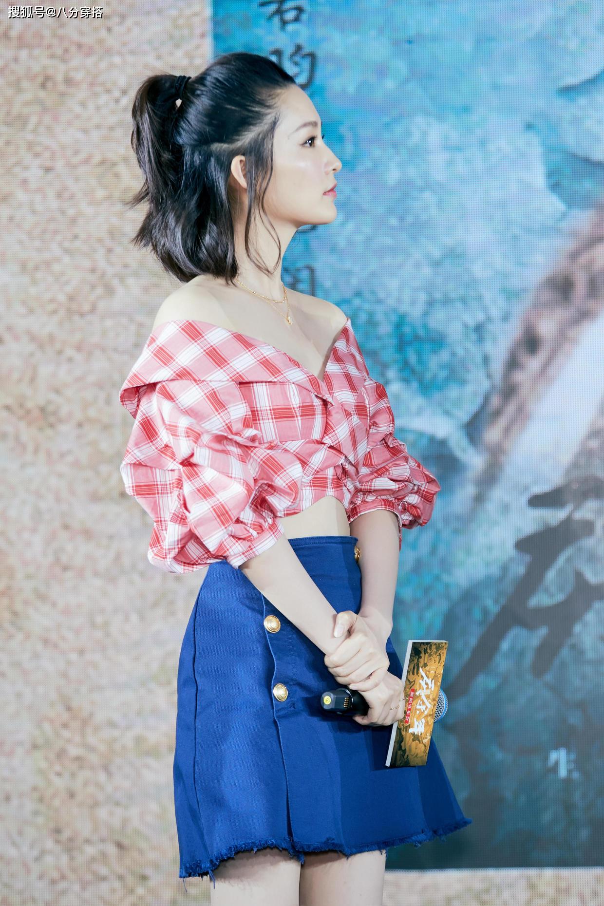 怎么拥有好看的肩膀 baeb3228621c42ef887924d7311f78e3.jpeg