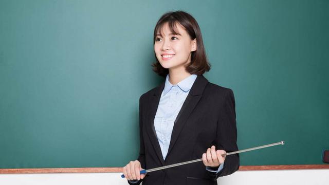 「高三」成绩一般，想当老师，可以考单招吗？女生高三