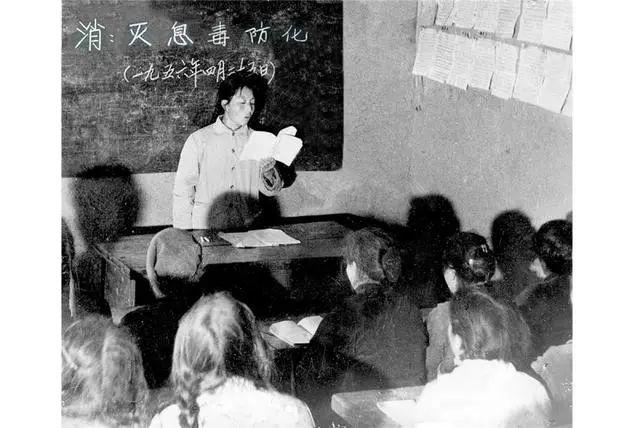 难得一见!崇信县发现一些有纪念意义的老照片