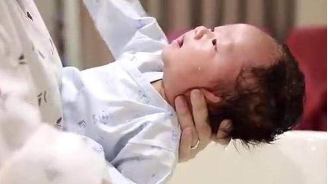 『部位』新手妈妈一定要多注意给婴儿洗澡?宝宝身体这3个部位不能清洗