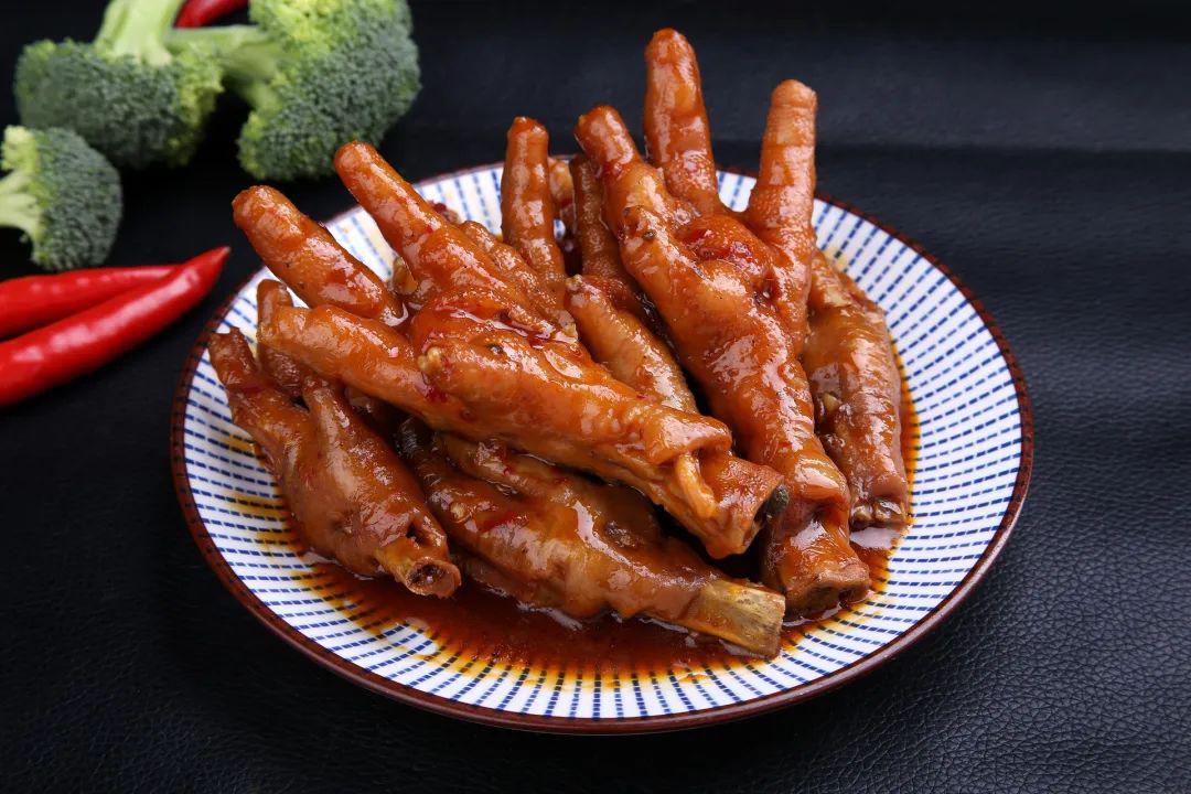 别再卤鸡爪了,好吃到狂舔手指的鸡爪,是这样做的!