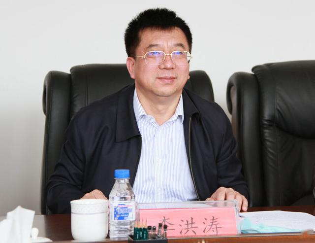 李洪涛作表态发言李洪涛最后表态:临江局一定会贯彻落实好督查组的