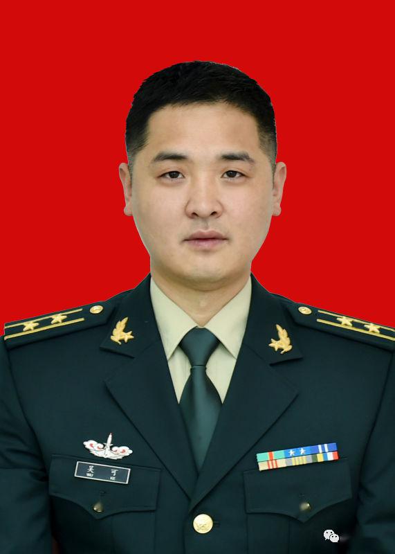吴可,南阳市镇平县人, 2000年12月入伍,现任火箭军某部科长.