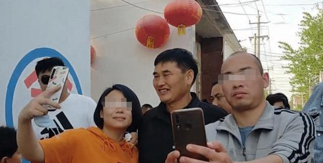 大衣哥家最新状态 28fe28ca0718420f915beb19ca3b4aa7.jpeg