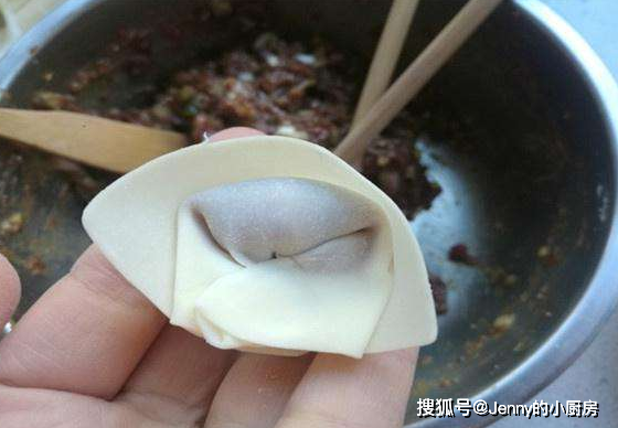 馄饨的馅料的做法 326d97b8a66740a88f3bd053d07ae149.png