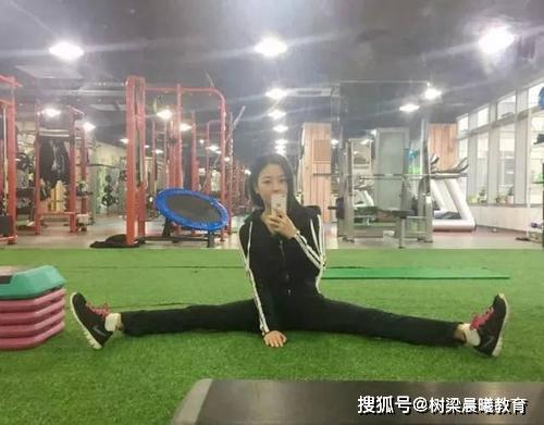『紫霞』长相酷似“紫霞仙子”，大学6年攻读四个专业浙大最牛美女学霸