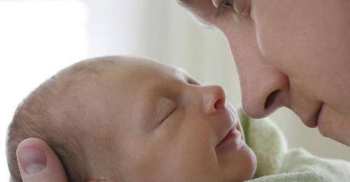 新生儿什么时候可以平躺喂奶 5c18c8346d7743fd9711d829a363322d.jpeg