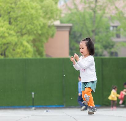 宝宝@带孩子玩一定要注意！家长注意：这5个安全隐患几乎每个小区都有