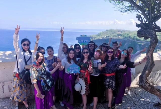 同一个旅游团,为啥有人 半价 有人 全价 良心导游说出实情