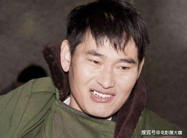 大衣哥哭的图片 6aadfea945a74929b409a99d4ca7e118.jpeg