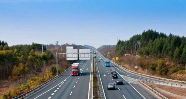 新手多久能独自跑高速 7b0a59777daa4b84a614e07bd1f12b4e.png