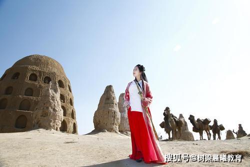 『紫霞』长相酷似“紫霞仙子”，大学6年攻读四个专业浙大最牛美女学霸