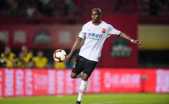 世界足球明星排名_世界足球巨星排名配图