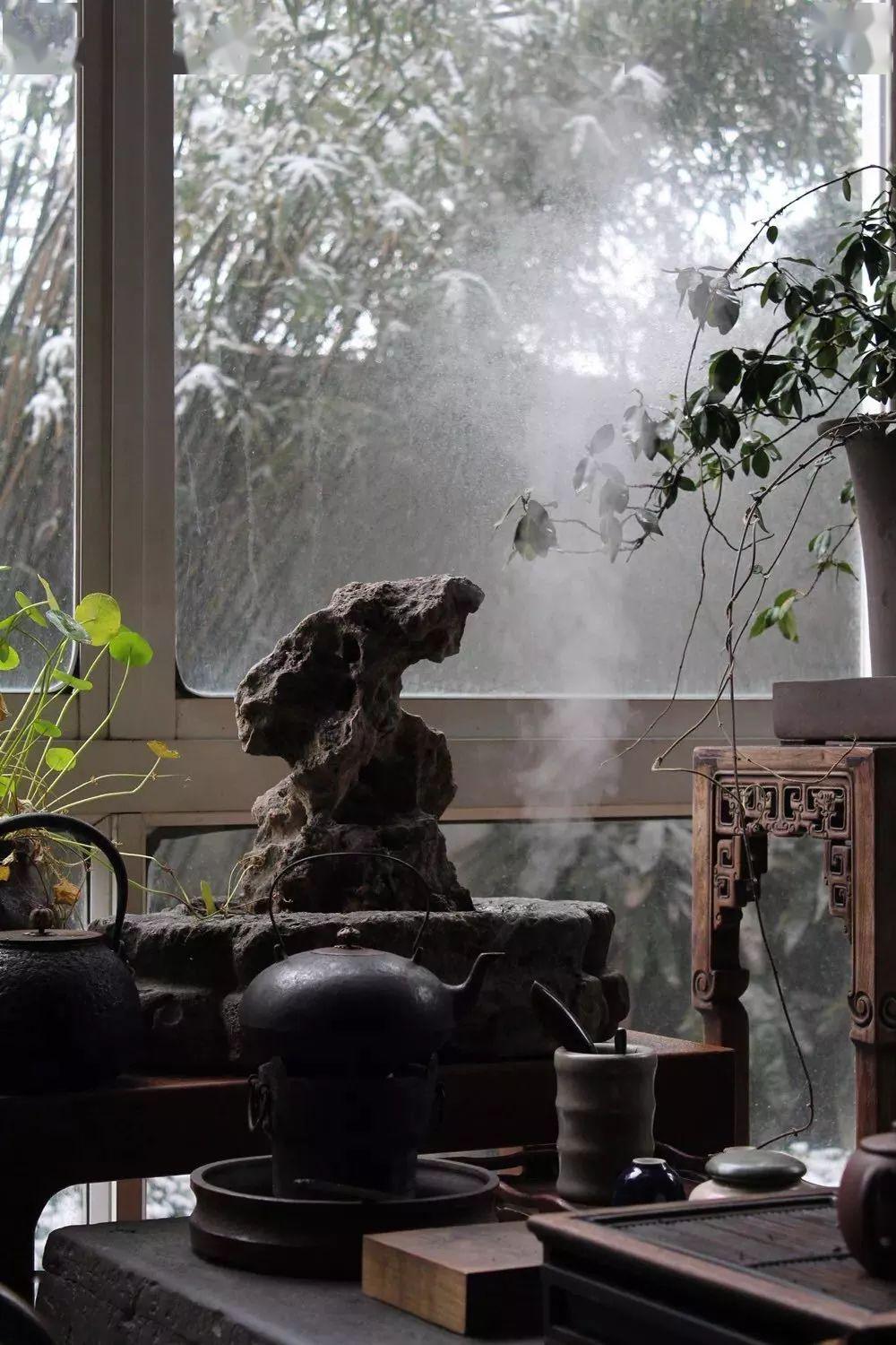 晴窗待雪围炉煮茶