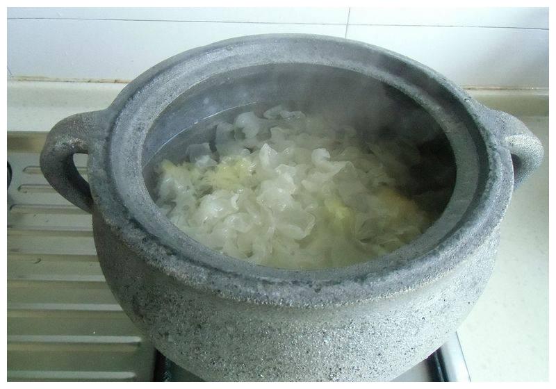 银耳怎么泡发才会白 b2eccfa238574082a0005d7d3beb9ffd.jpeg