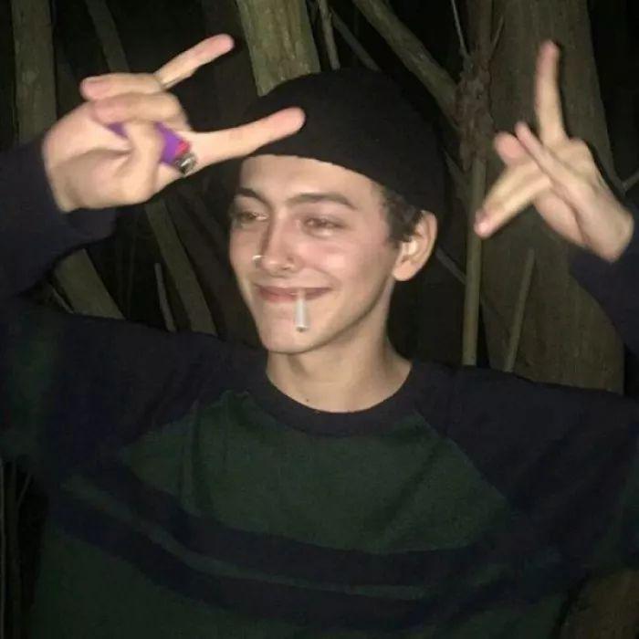 男生头像 | 凡事都替你着想的人 一定是深深爱着你的