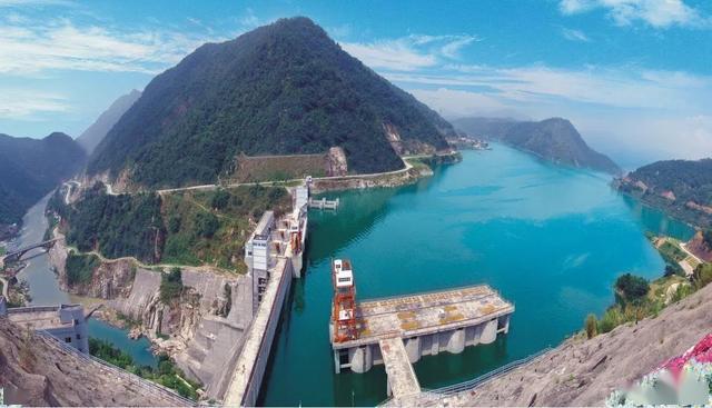 参观龙湖棉花滩水电站→游龙湖(龙湖景区—国家水利风景区,国家森林