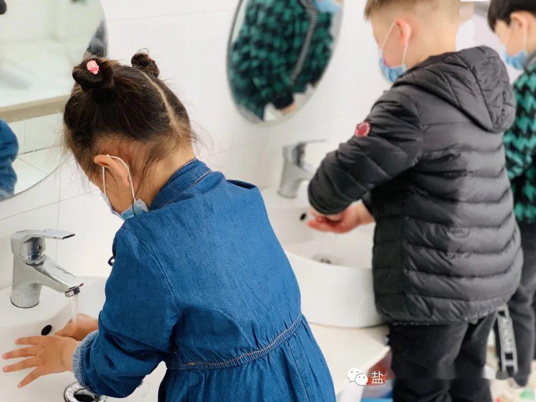 一般多久测一次体温 ca0672fe11a54054a9f936913b715af7.jpeg