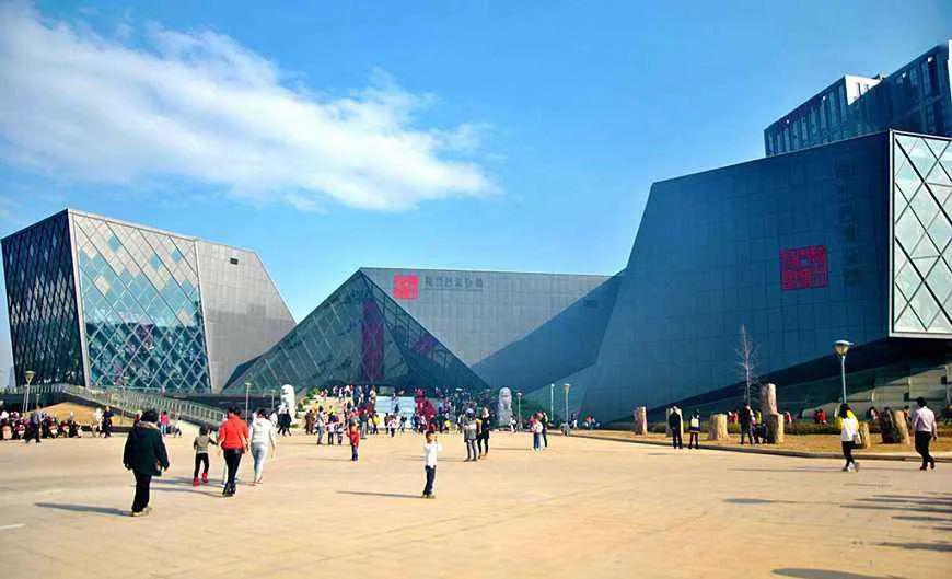 还可以去赣州市博物馆中央公园逛逛