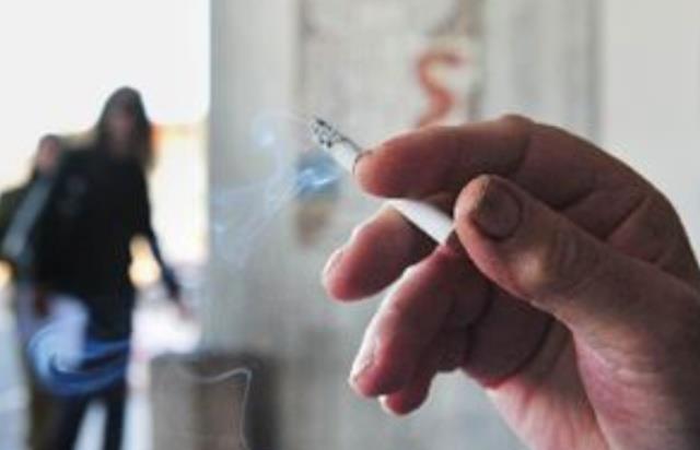 人口过少的危害_吸烟的危害(2)