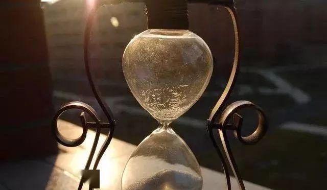 时间会让你看透所有! 人傻不是毛病, 聪明不是问题. .