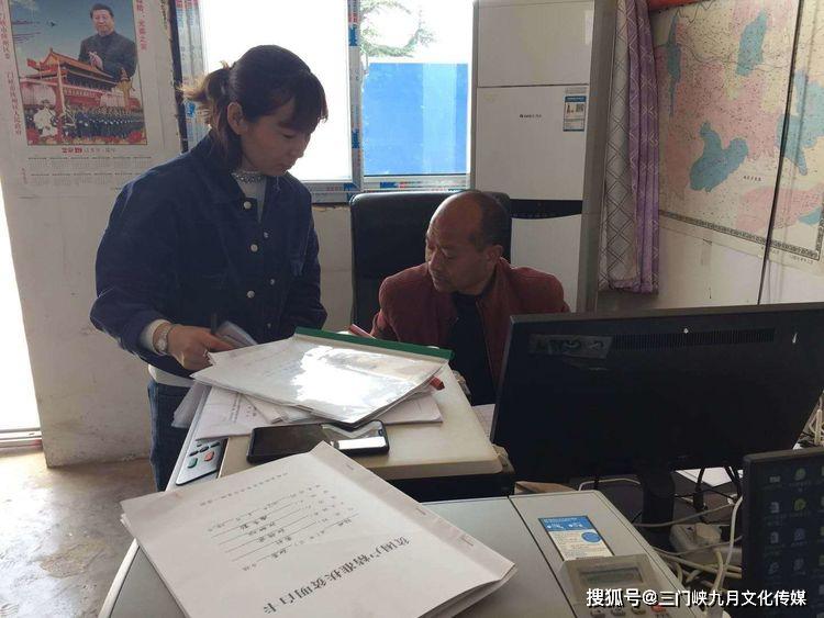 户内各类扶贫资料进行归档整理和查缺补漏，全力夯实脱贫攻坚工作基础。三、查摆问题，督查指导促成效。针对