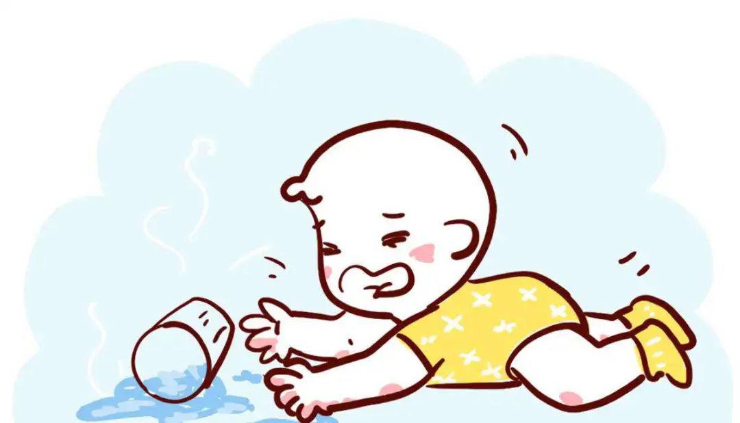 [孩子]倒车时车底居然卷进一个孩子！危险！福建：司机临时停车聊天