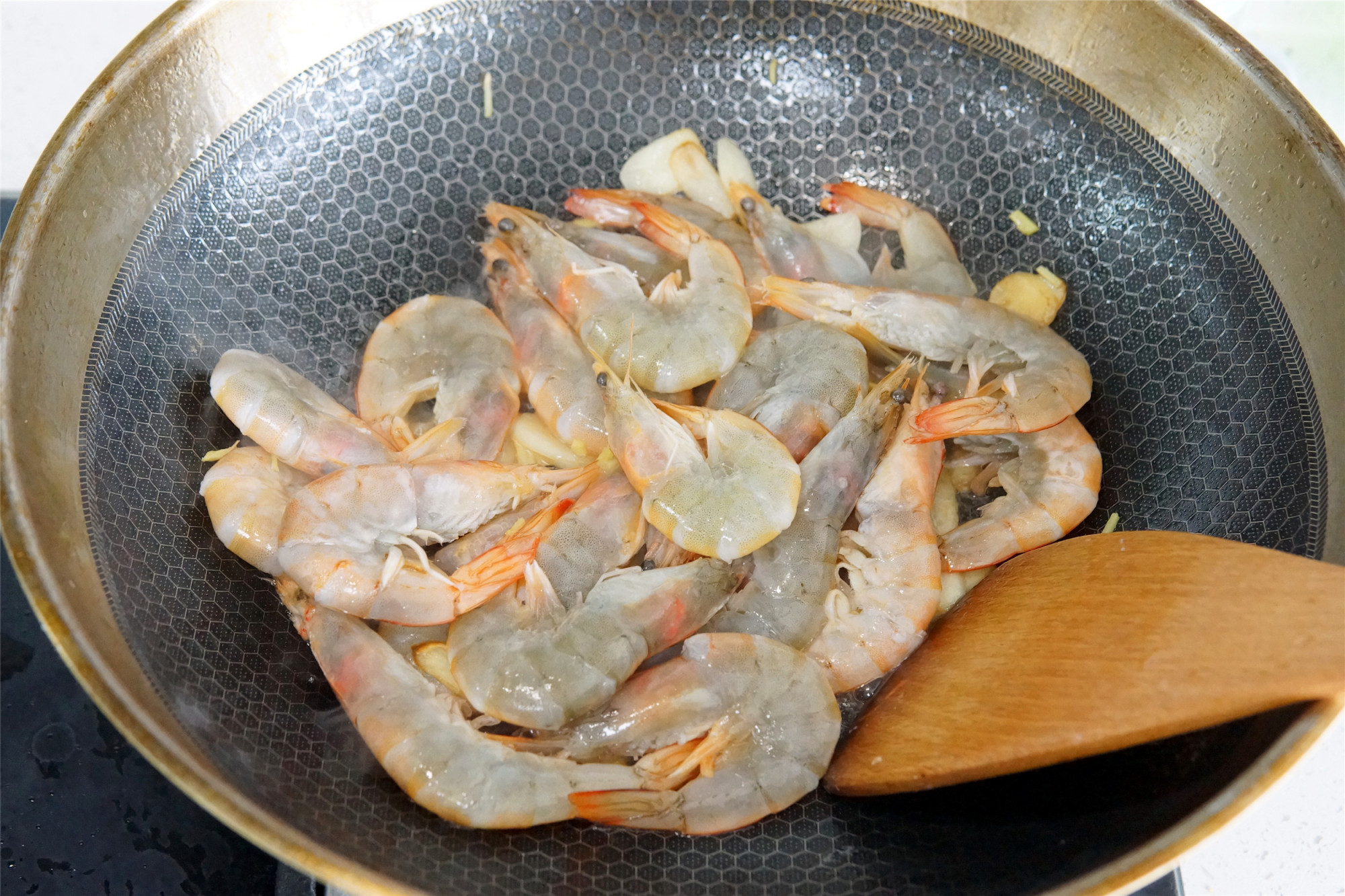 孩子:大虾都不爱吃,只用多加一味料,一顿饭能吃十多只孩子挑食