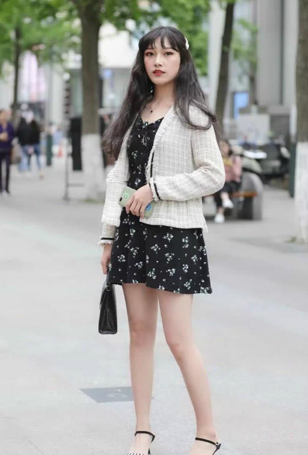 袜子怎么搭裙子 69afb42c02e64fc79d748b36ac96441c.jpeg
