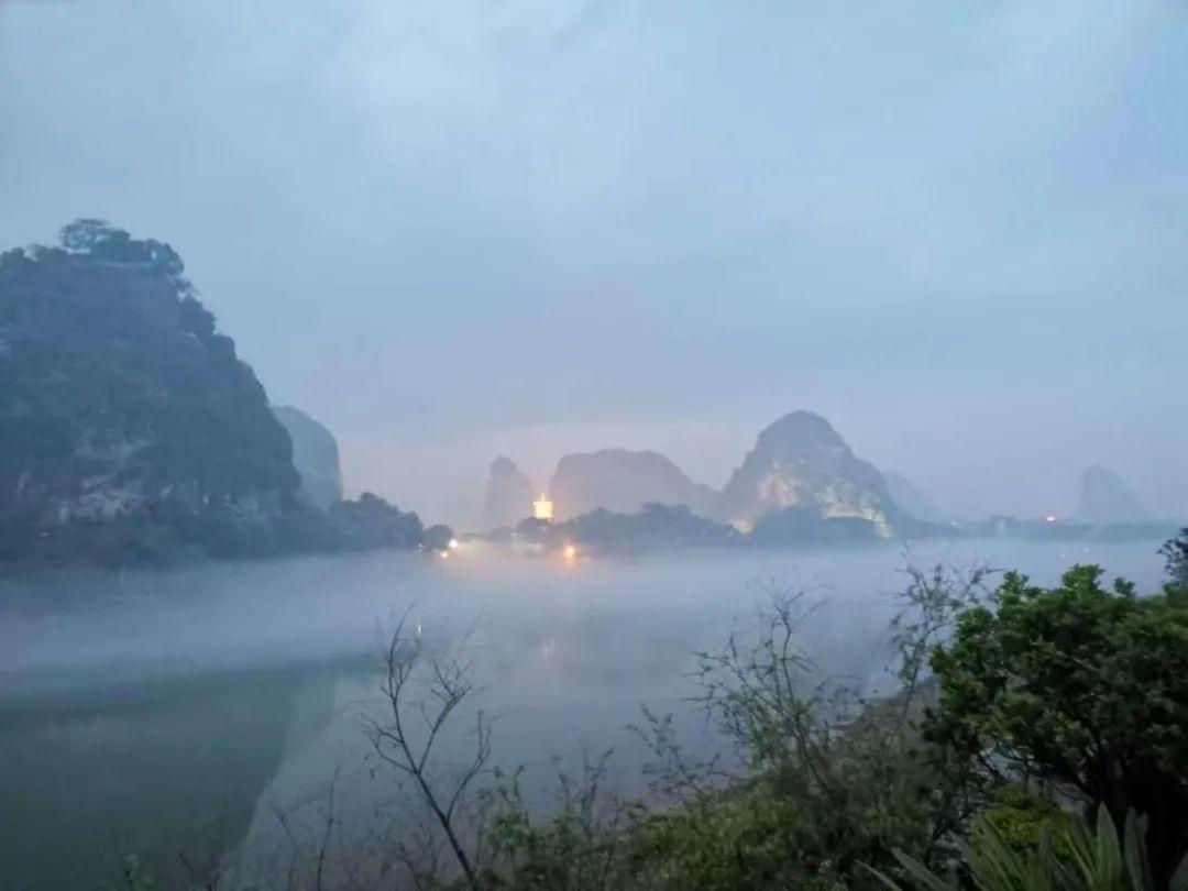 人间仙境!烟雨桂林就是一幅流动的水墨画