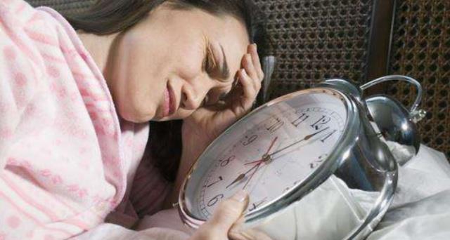 晚上几点睡觉对身体比较有利 8ba384b9c4e34867b155e4a3b790f678.jpeg