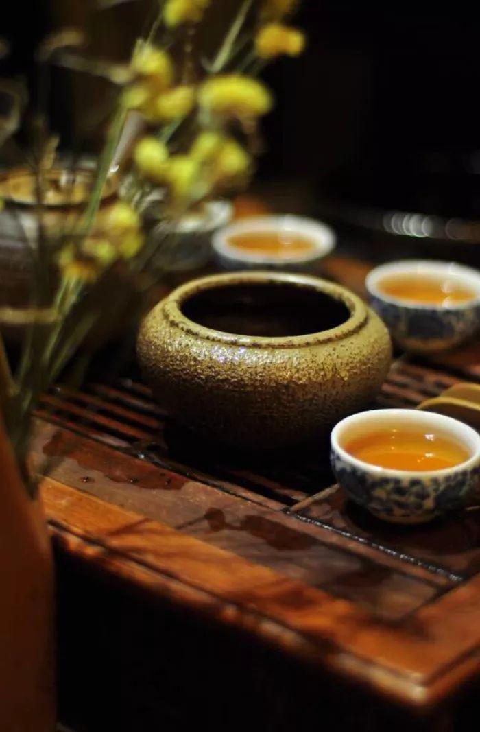 人生一杯茶,何必太清醒