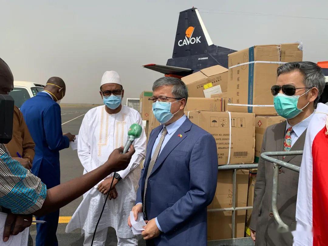 中国驻马里,中非使馆向驻在国移交抗疫援助物资_疫情